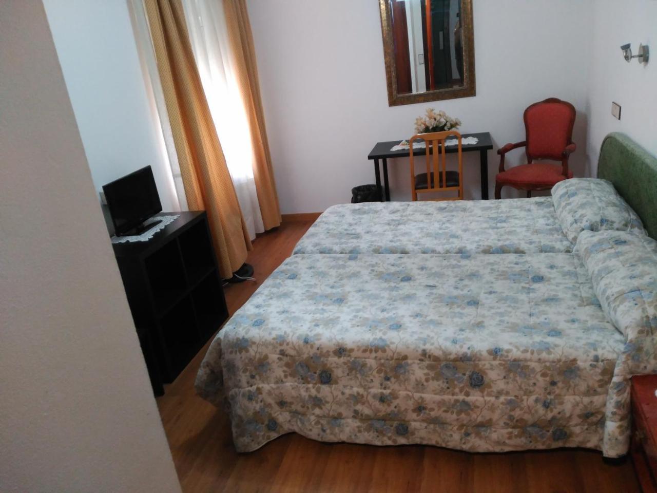 Hotel Vaqueros Langreo Esterno foto